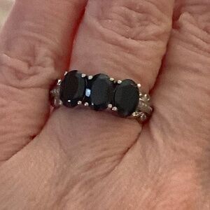 NWOT - 3 oval stone Natural Black Spinel w/Stainless Steel Ring